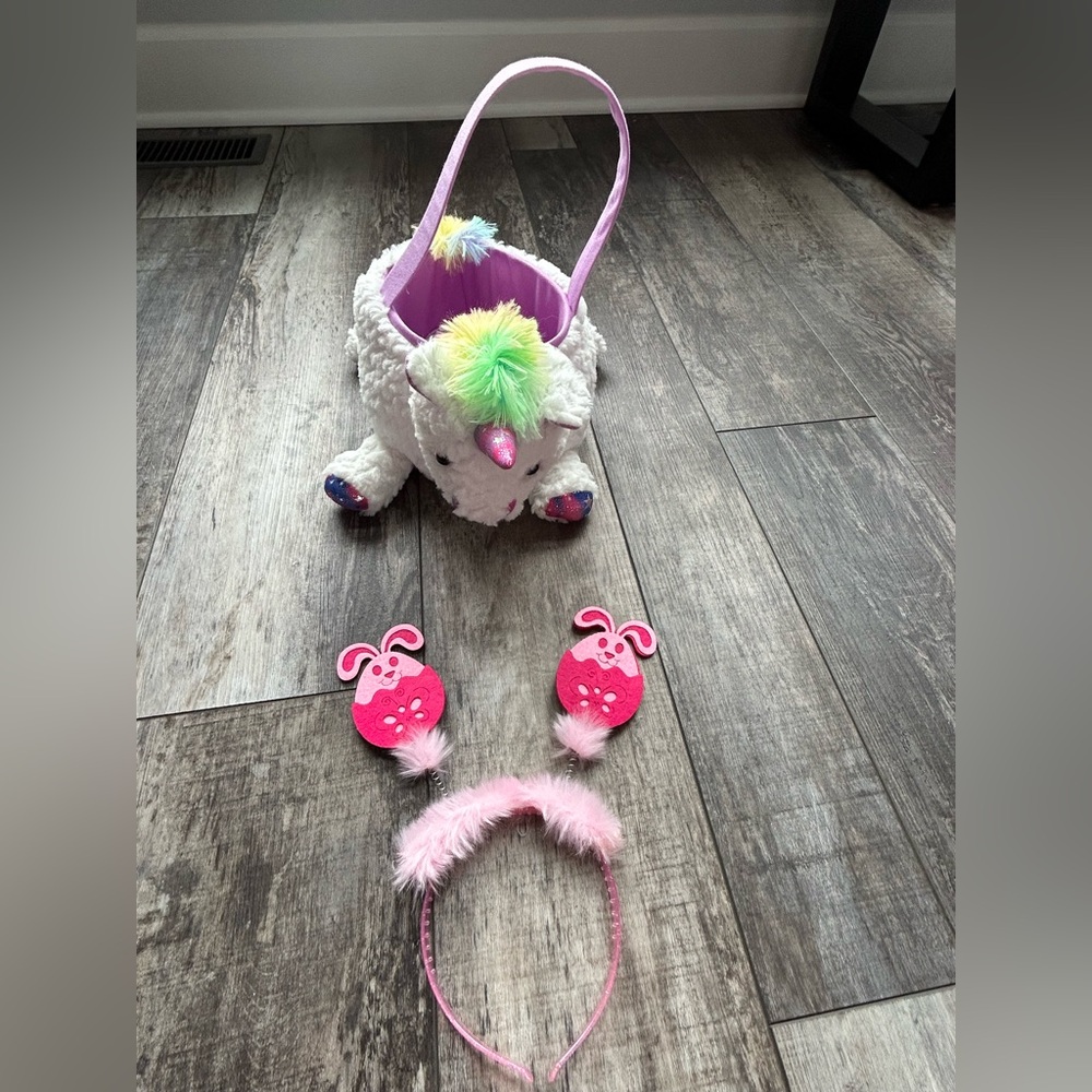NWOT-Plush White Unicorn Easter Basket w/Lavender/Multicolor Accents & Headband